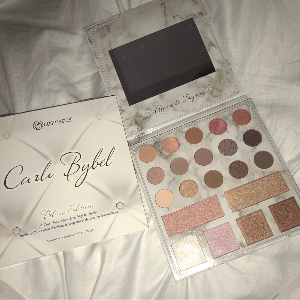Carli Bybel deluxe edition palette